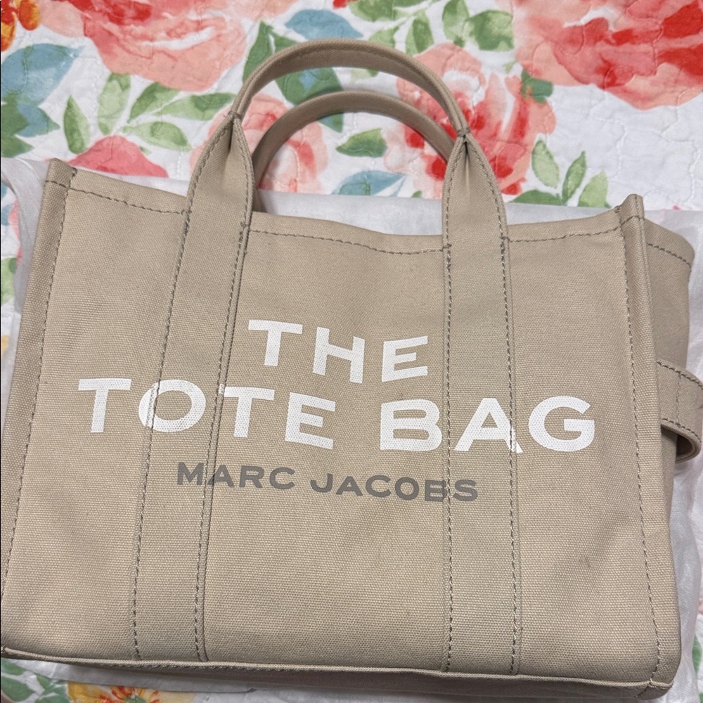 Marc Jacobs Tan Tote Bag